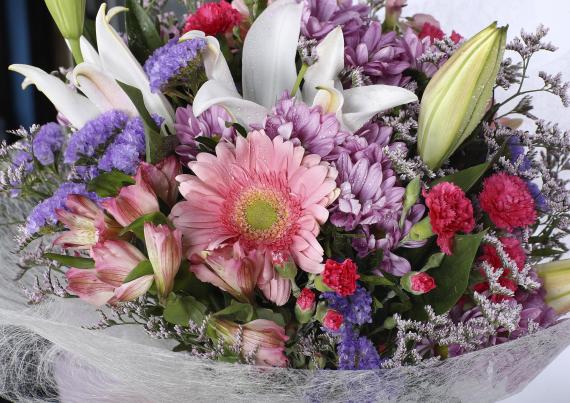 Bouquet rosado de flor silvestre 3