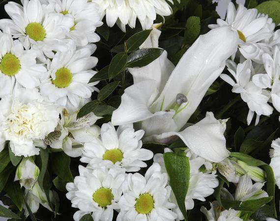 Corona de flores blancas medium 2