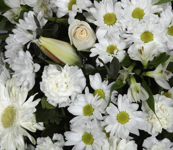 Corona de flores blancas medium 3