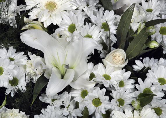 Medallón de flor variada blanca 1