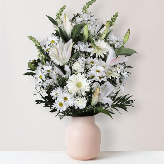 Ramo blanco de flor silvestre