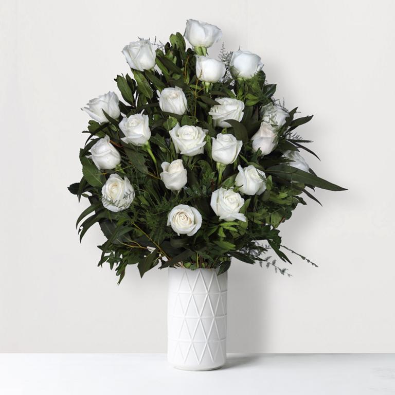 Ramo de 18 rosas blancas