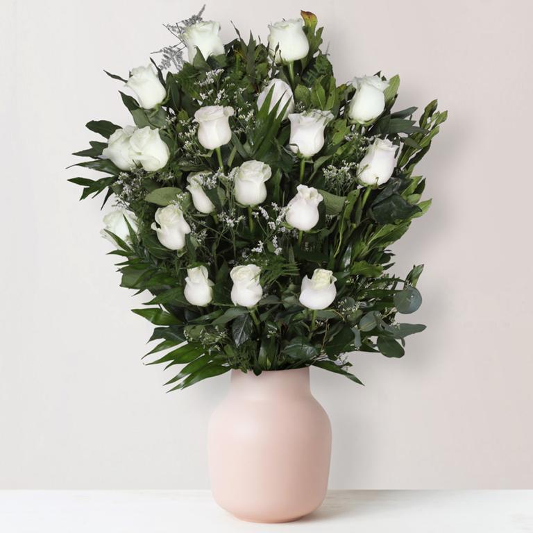 Ramo de 24 rosas blancas